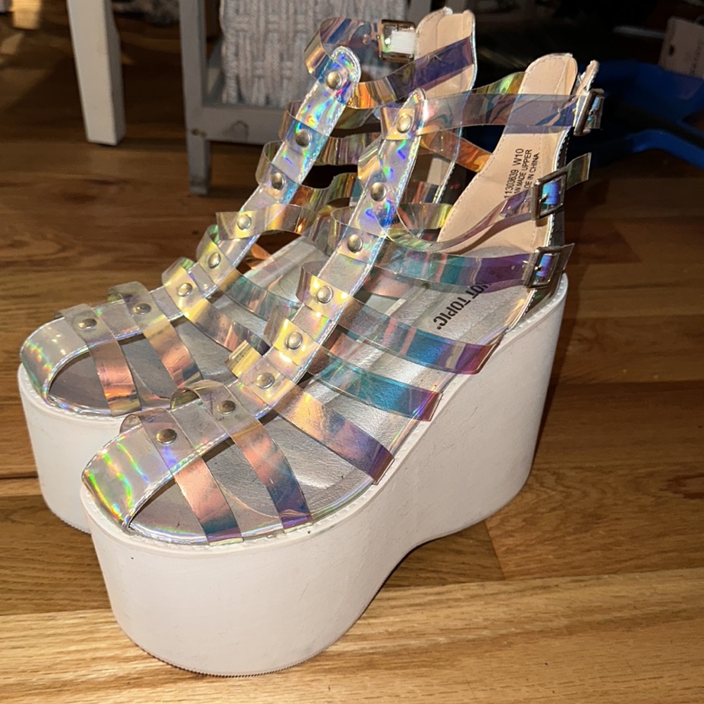 Hot topic size 10 platforms - Picture 3 of 4